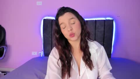 Snapshot of elsalombardi chatting on 02/15/25, 09:26 Elsa online show from 02/15/25, 09:26
