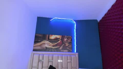 Snapshot of elsalombardi chatting on 03/07/25, 10:35 Elsa online show from 03/07/25, 10:35