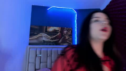 Snapshot of elsalombardi chatting on 03/09/25, 12:09 Elsa online show from 03/09/25, 12:09