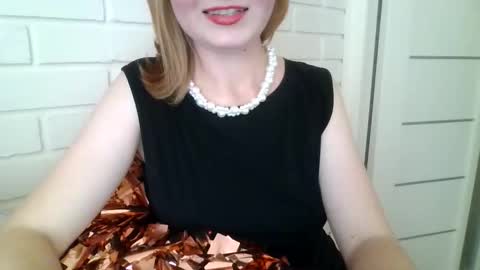 ElsaMartinez22 online show from 10/29/25, 12:07