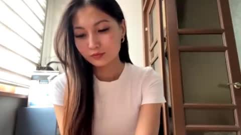 Snapshot of elsedesmond chatting on 06/01/26, 11:01 Mia online show from 06/01/26, 11:01