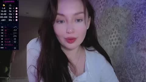 Snapshot of elusive_mia chatting on 05/29/26, 09:57 Mia 3 online show from 05/29/26, 09:57
