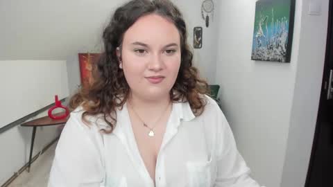 elvirajones online show from 03/03/26, 12:00