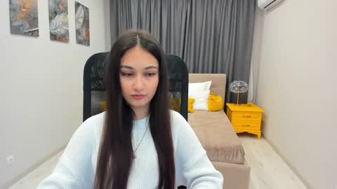 Elvira online show from 03/05/25, 06:01