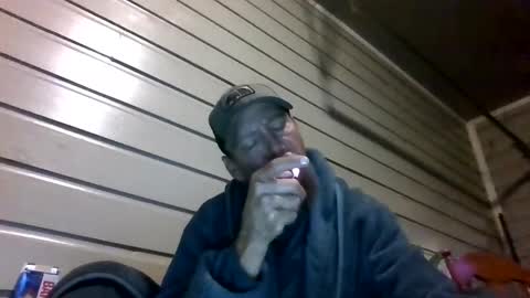 elwooood7 online show from 11/08/25, 11:43