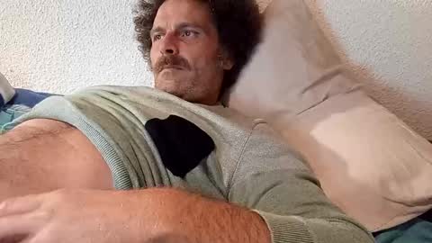 Snapshot of elyjahoye chatting on 09/25/25, 08:23 elyjahoye online show from 09/25/25, 08:23