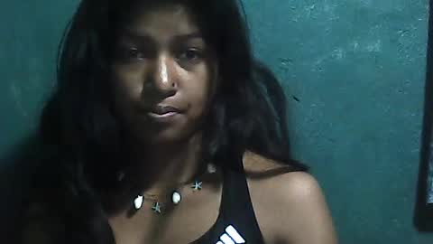 Snapshot of elynah195043 chatting on 07/28/26, 03:32 elynah195043 online show from 07/28/26, 03:32