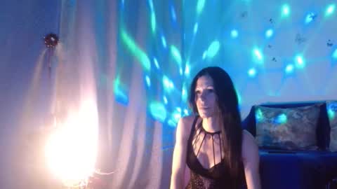 Elisa online show from 10/20/25, 05:46