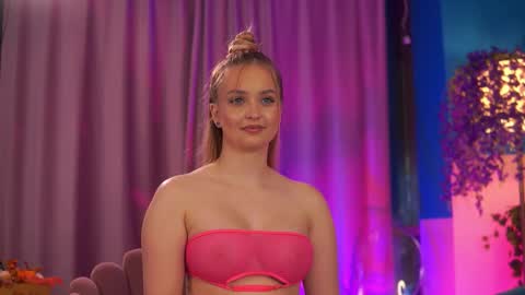 Elyssa online show from 11/26/25, 08:54