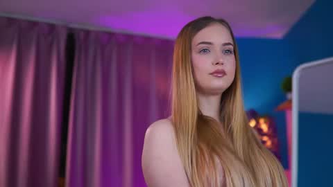 Elyssa online show from 04/10/26, 06:45