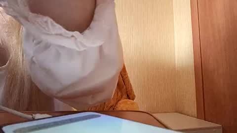 Elza Kom online show from 09/12/25, 03:39