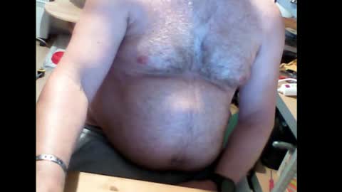Snapshot of em_77_2 chatting on 06/21/26, 01:35 Em online show from 06/21/26, 01:35