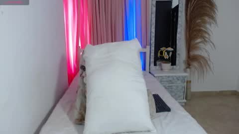 A N D R E A online show from 02/19/25, 09:17