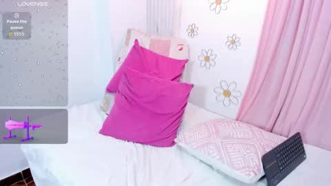 A N D R E A online show from 12/03/25, 10:41