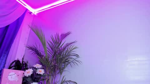 Ema Lambert  online show from 01/11/25, 10:07