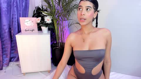 Ema Lambert  online show from 01/13/25, 11:17