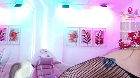 Ema louisx  online show from 04/04/26, 06:27