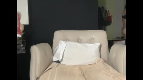 Ema Love online show from 03/18/26, 01:53