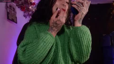 ema_ploxx online show from 11/17/25, 03:34