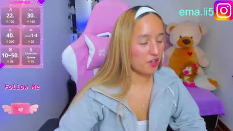 Snapshot of ema_tayy chatting on 06/10/26, 10:30 Ema online show from 06/10/26, 10:30