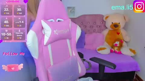Snapshot of ema_tayy chatting on 06/11/26, 12:32 Ema online show from 06/11/26, 12:32