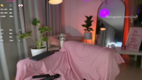 Snapshot of emam_taylor_ chatting on 05/29/26, 12:52 IG imrojita8 online show from 05/29/26, 12:52