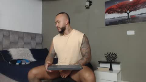 Snapshot of emanuelspencer chatting on 06/16/26, 07:27 emanuelspencer online show from 06/16/26, 07:27