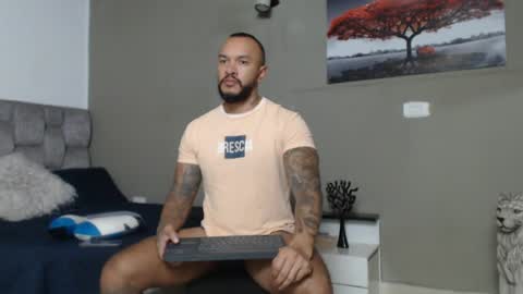 Snapshot of emanuelspencer chatting on 06/22/26, 05:32 emanuelspencer online show from 06/22/26, 05:32