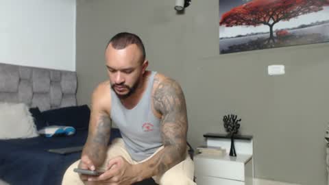 Snapshot of emanuelspencer chatting on 06/24/26, 01:04 emanuelspencer online show from 06/24/26, 01:04