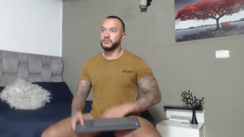 Snapshot of emanuelspencer chatting on 07/16/26, 06:58 emanuelspencer online show from 07/16/26, 06:58