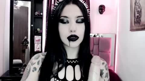 Emerald Black online show from 02/19/25, 01:50