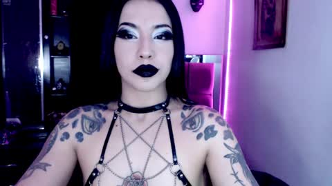 Emerald Black online show from 04/02/26, 12:30