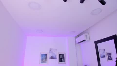 emelie_89 online show from 02/25/25, 05:47