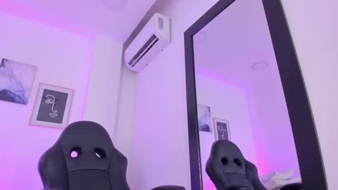 emelie_89 online show from 03/05/25, 03:18