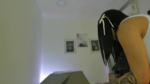 emelie_89 online show from 10/02/25, 11:50