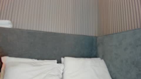 emelie_89 online show from 01/16/26, 11:47