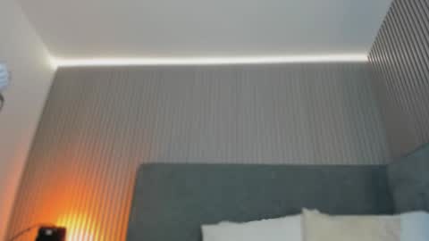 emelie_89 online show from 02/04/26, 11:49