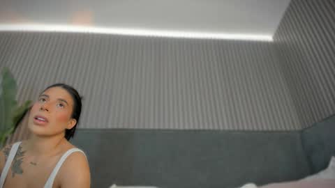 emelie_89 online show from 03/24/26, 11:37