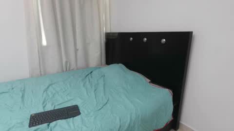 emely_aaron69z online show from 02/17/26, 06:14