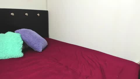 emely_aaron69z online show from 04/18/26, 02:15