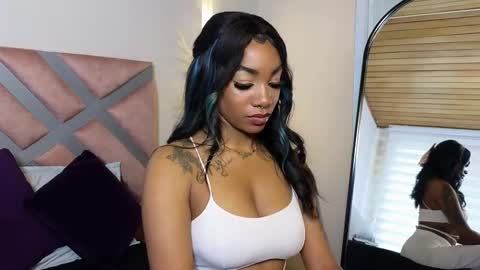 anyelii  online show from 03/06/25, 05:00