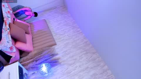 Emely Florence online show from 06/11/26, 12:32
