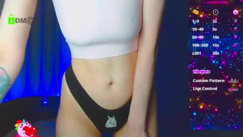 Snapshot of emelycrystal chatting on 02/13/25, 01:29 Emely online show from 02/13/25, 01:29