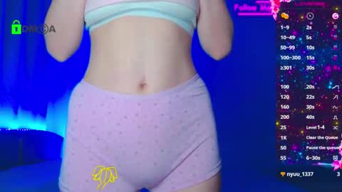 Emely online show from 11/19/25, 03:28