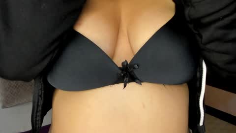 Emely online show from 04/05/26, 03:47