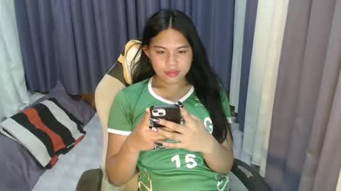 Snapshot of emere_kai_24xxx chatting on 06/11/26, 03:48 Chelle dont forget to folloe me and thumps up online show from 06/11/26, 03:48
