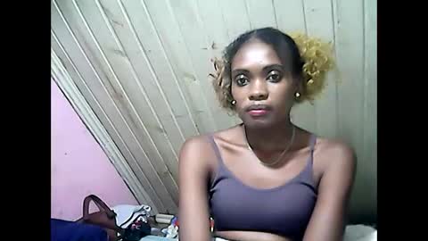 Emerence9794 online show from 04/24/26, 08:44