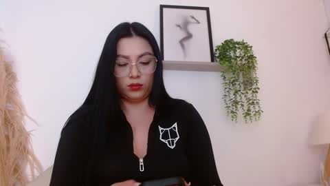 emi_carter online show from 10/01/25, 10:38