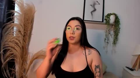 emi_carter online show from 11/15/25, 09:00