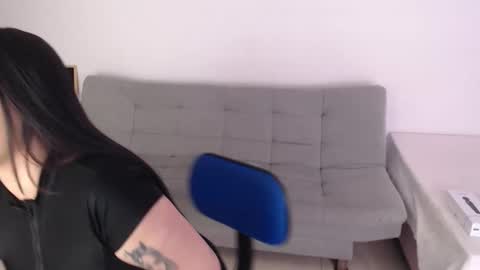 emi_carter online show from 12/02/25, 07:42